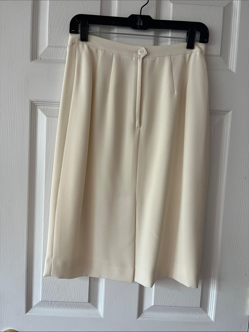 Le Suit Cream Embellished Collar Blazer suit - Picture 7 of 7